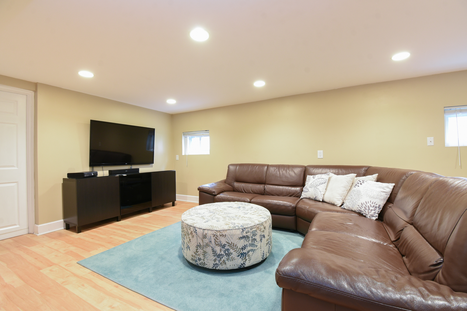 311 Park Avenue Property Photo 53