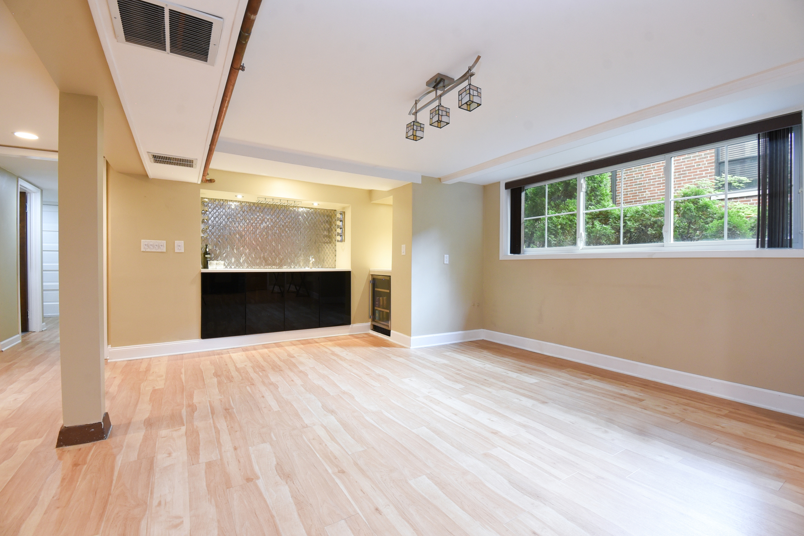311 Park Avenue Property Photo 56