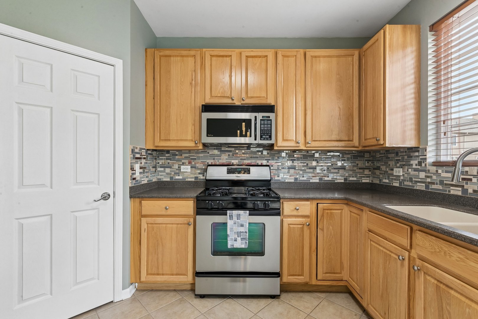 10 Thomas Court Property Photo 6