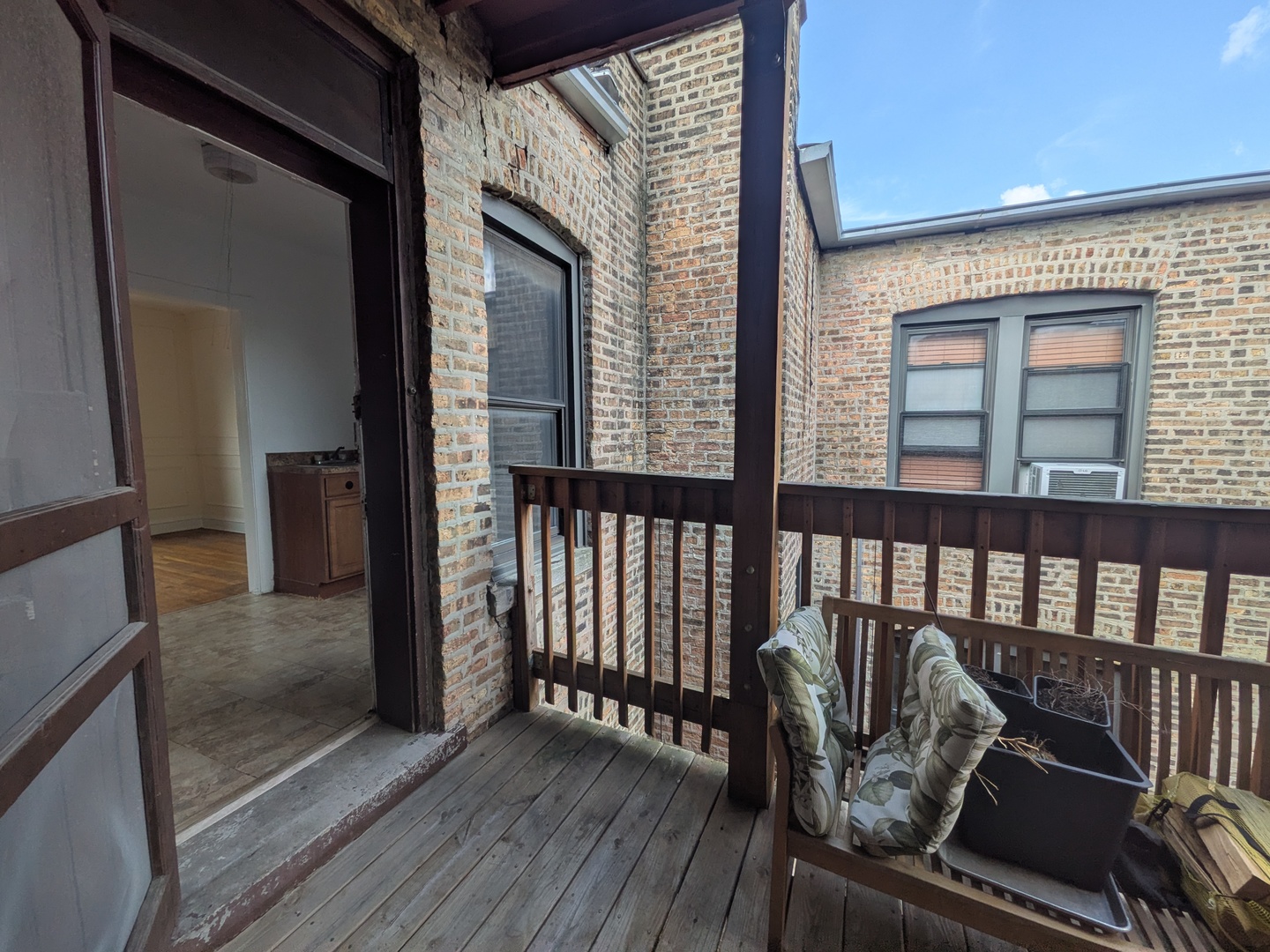 2700 N Spaulding Avenue 3dd Property Photo 7