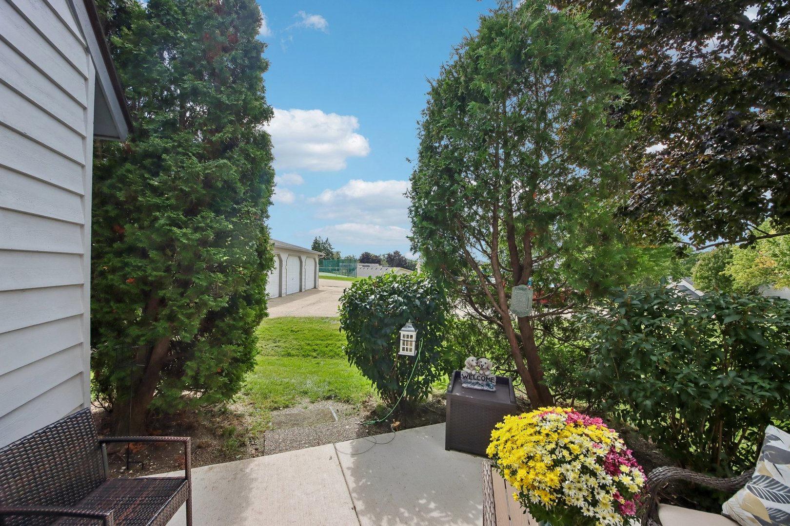 736 Glen Way Property Photo 13