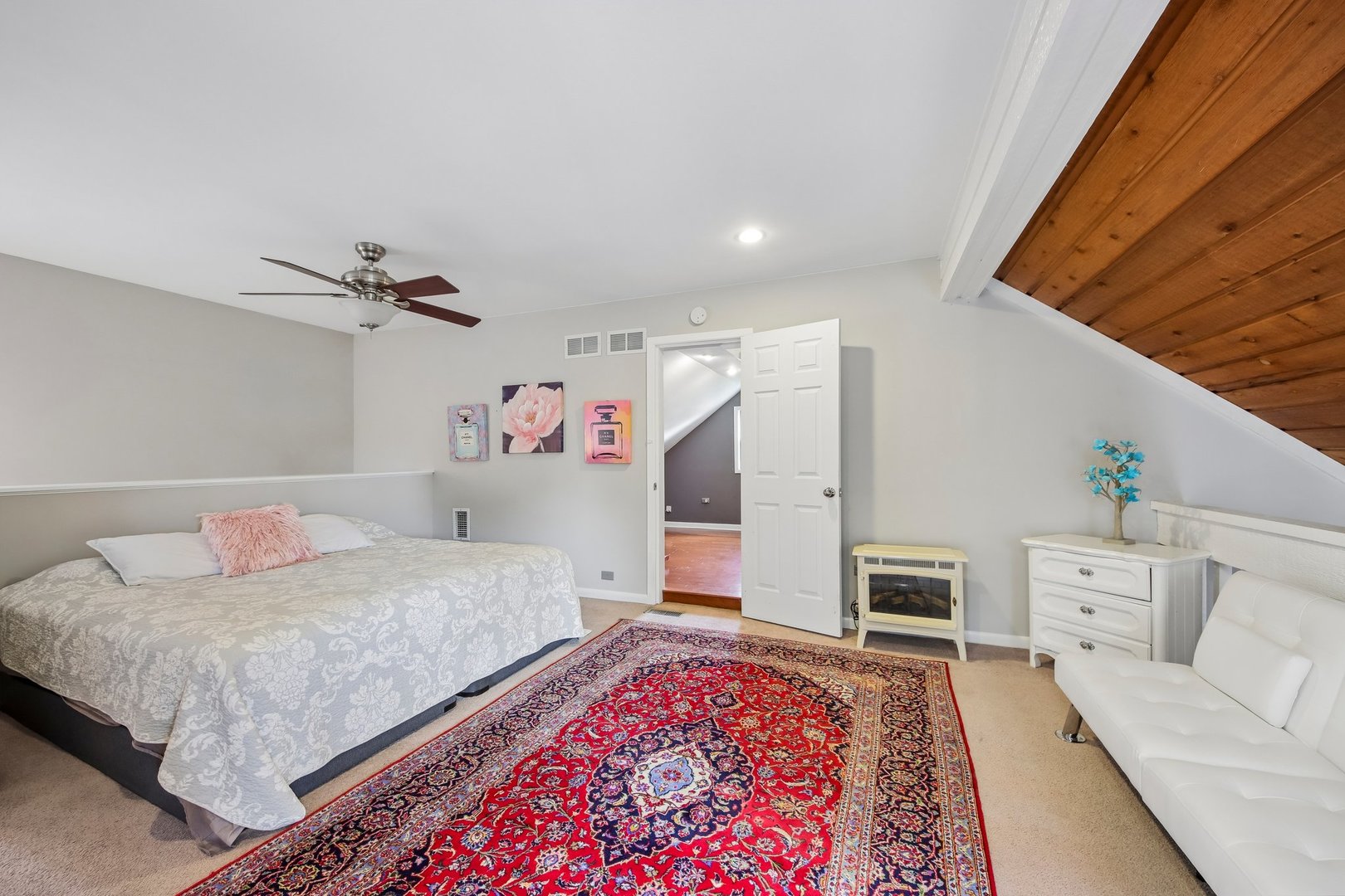 736 Glen Way Property Photo 18