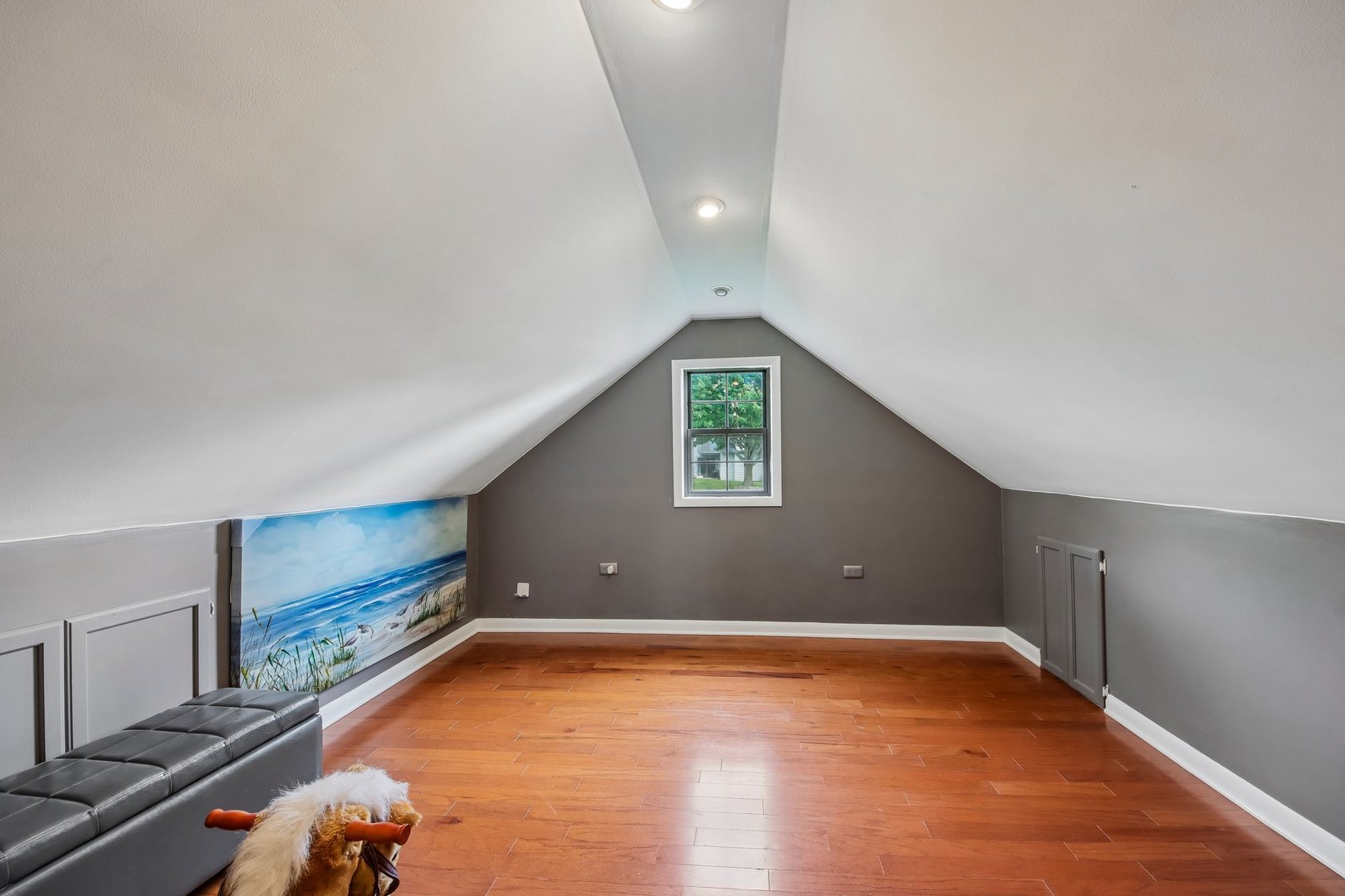 736 Glen Way Property Photo 27