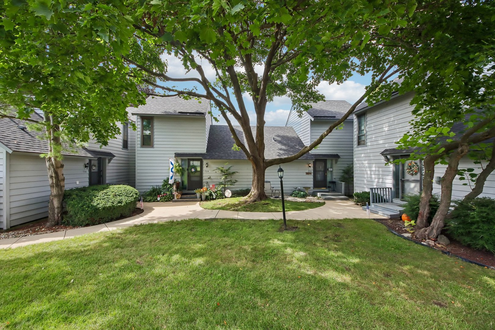 736 Glen Way Property Photo 31
