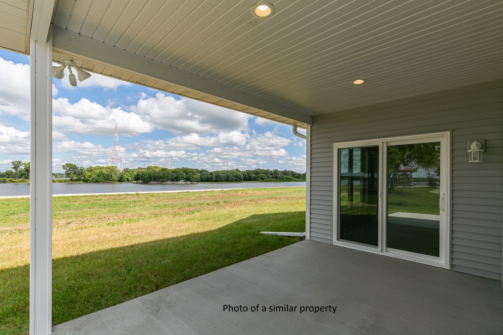 156 Skaloud Court Property Photo 8