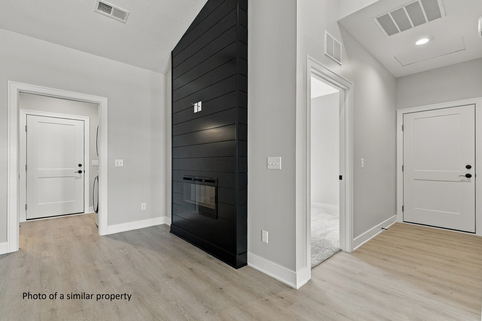 156 Skaloud Court Property Photo 10