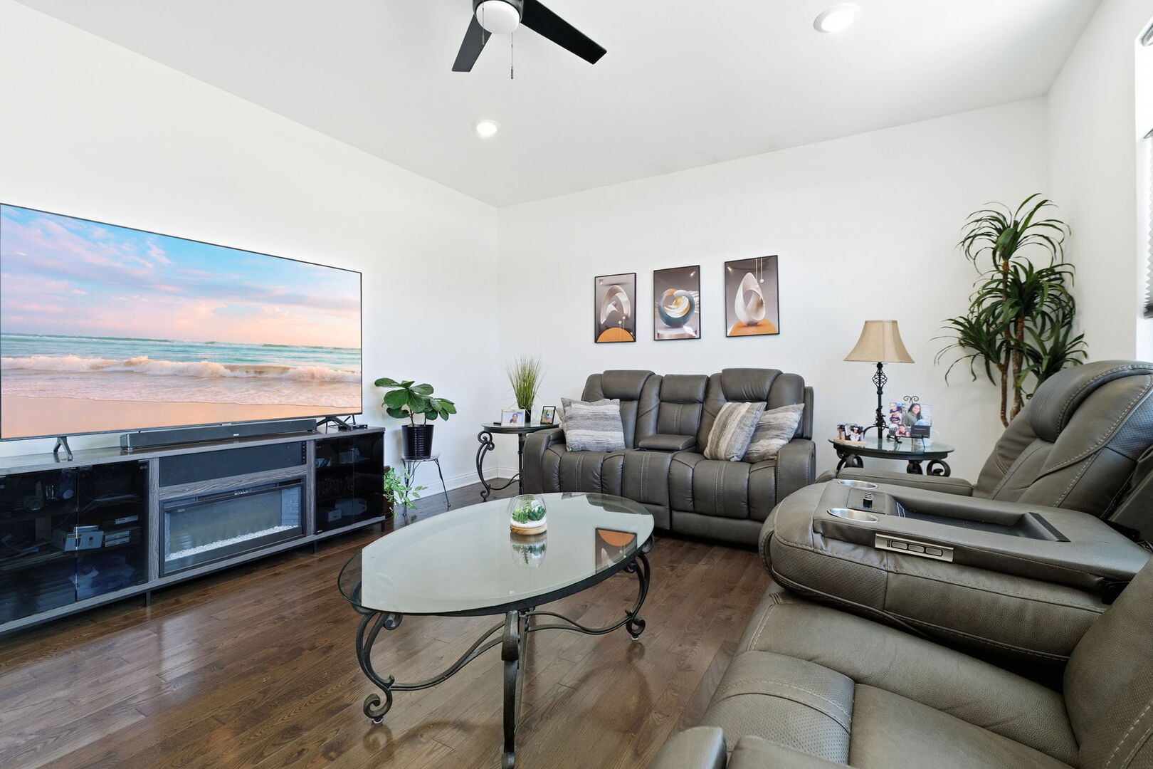 20824 Dexter Street Property Photo 4