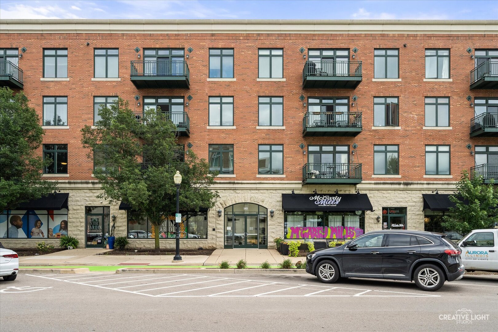 140 S RIVER Street 211 Property Photo 1