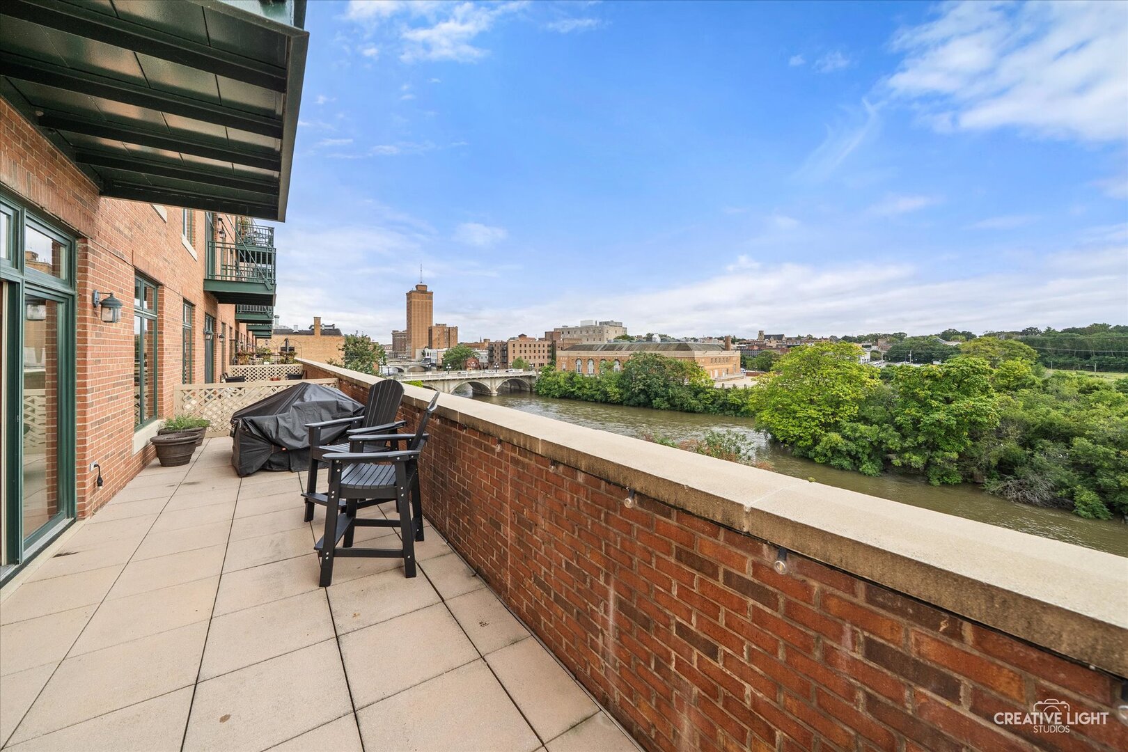 140 S River Street 211 Property Photo 17