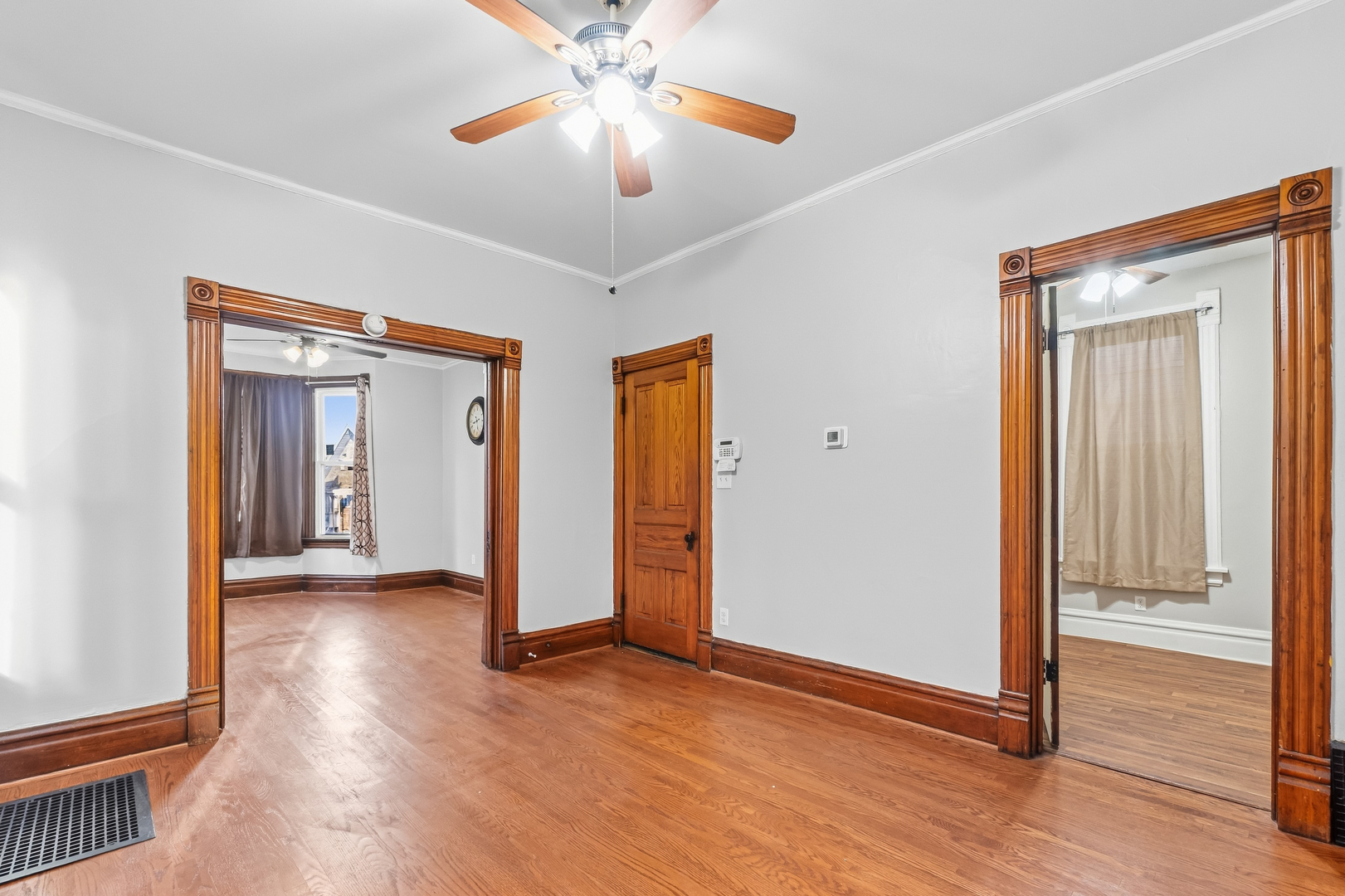 7427 S Evans Avenue Property Photo 5