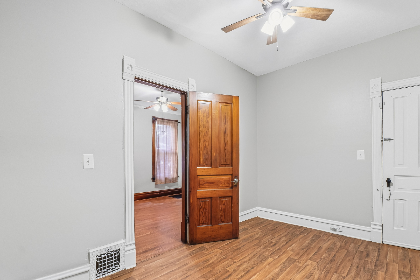 7427 S Evans Avenue Property Photo 8