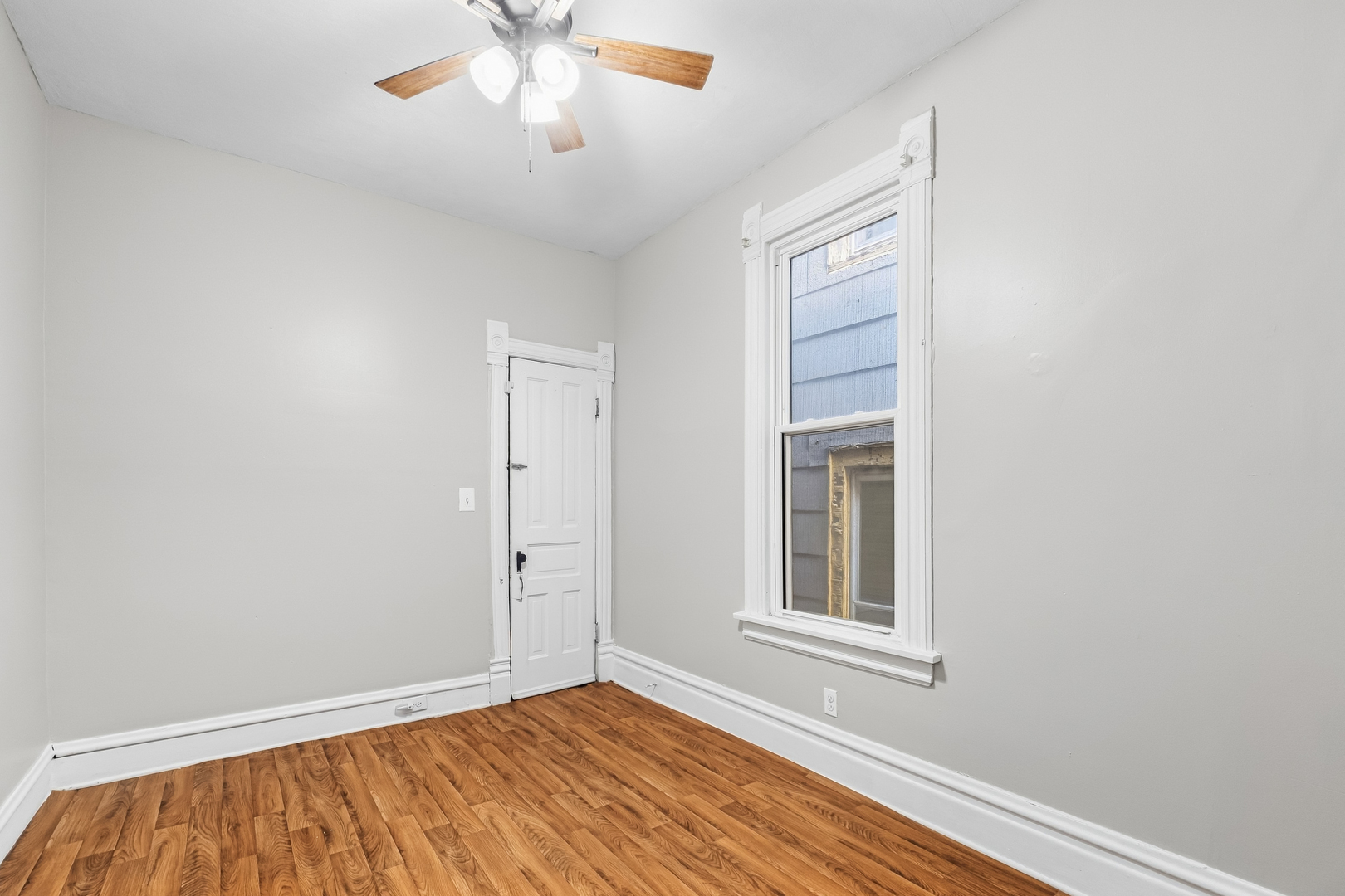 7427 S Evans Avenue Property Photo 9