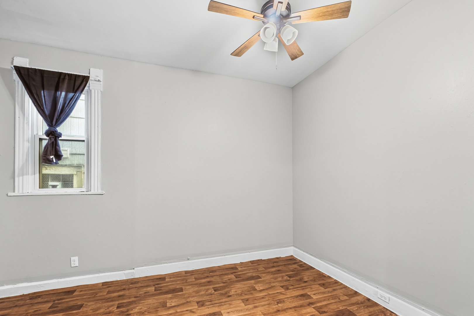7427 S Evans Avenue Property Photo 10