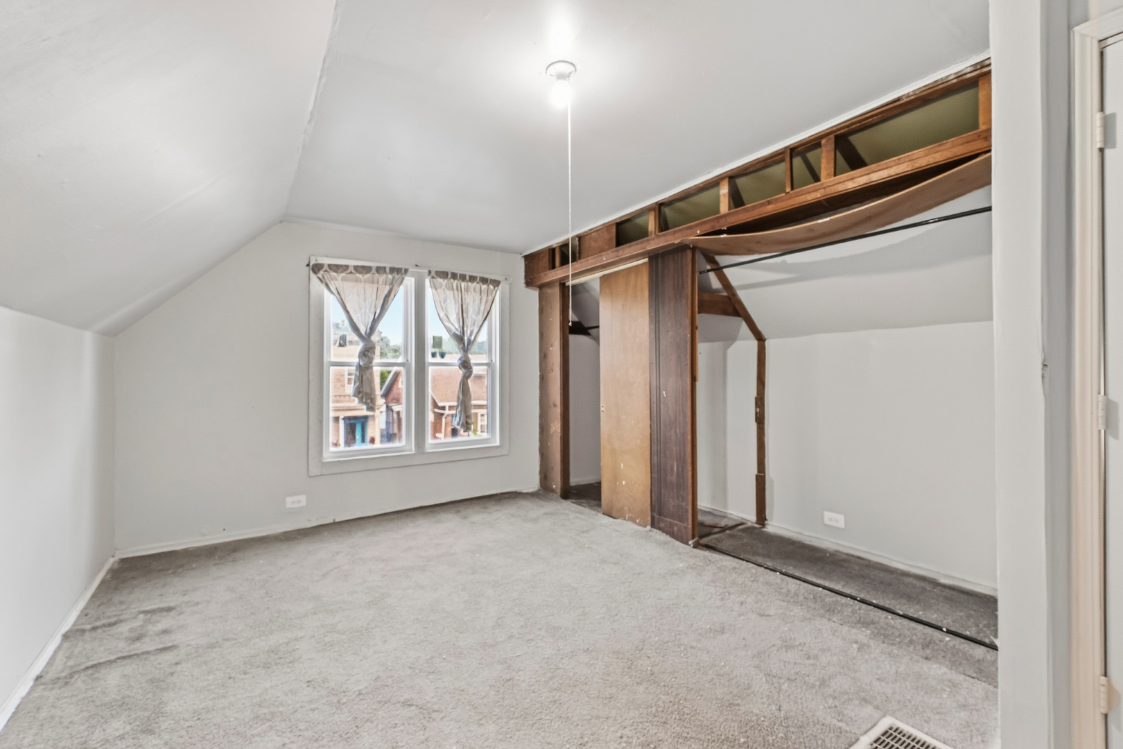 7427 S Evans Avenue Property Photo 14