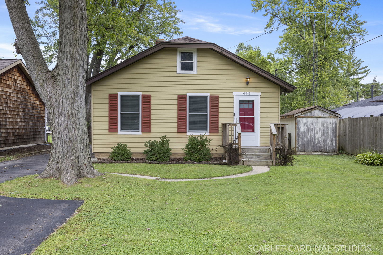 28w634 Malvin Albright Street Property Photo 1