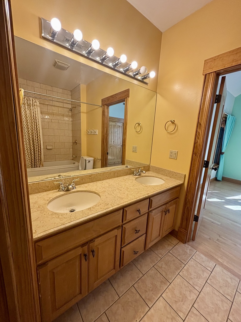936 Hammerschmidt Avenue Property Photo 15