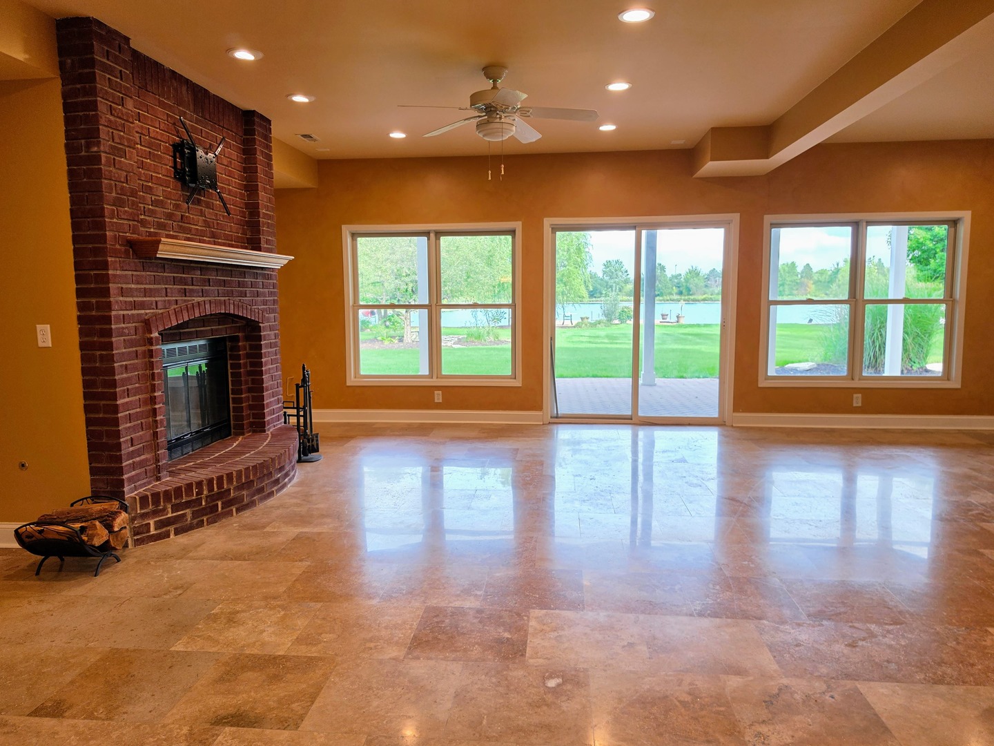 212 Slalom Court Property Photo 14