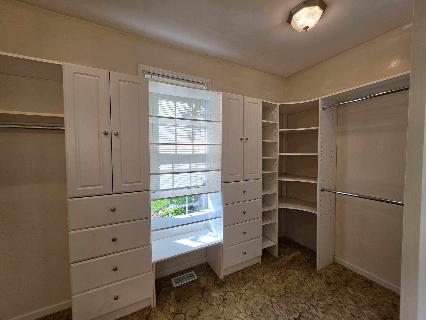 212 Slalom Court Property Photo 27