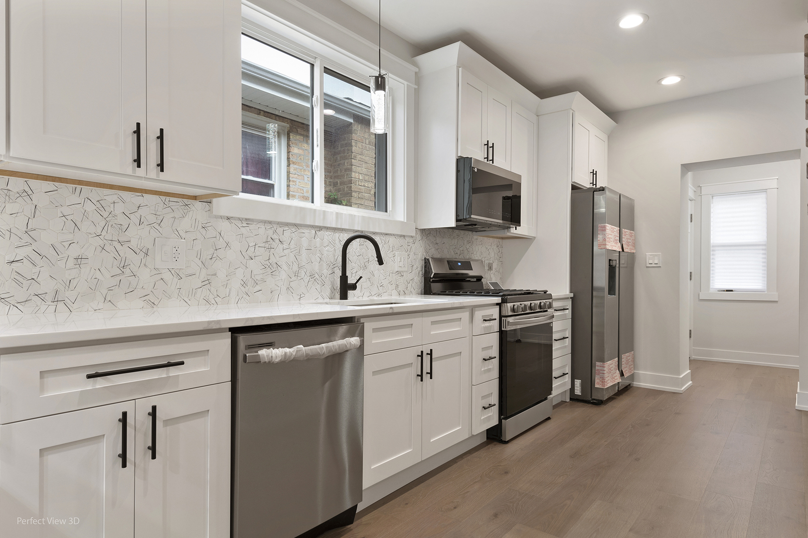 2231 W 71st Street Property Photo 4