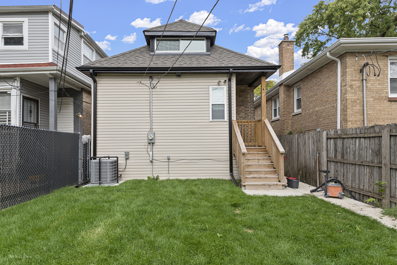2231 W 71st Street Property Photo 21