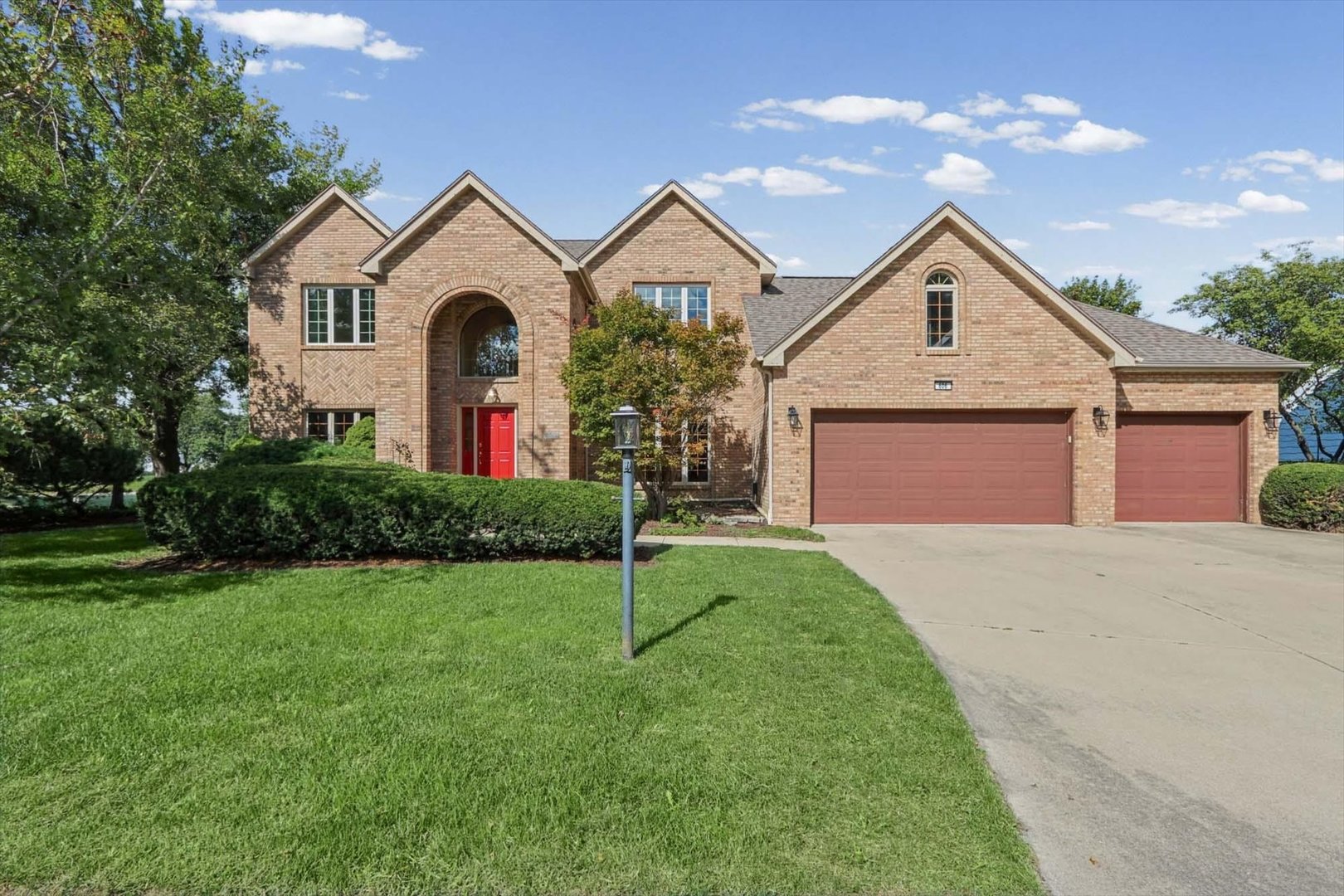 606 Lenox Court Property Photo 1