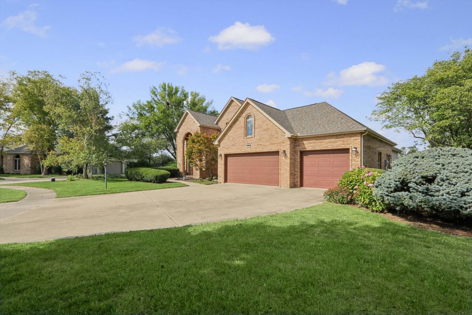 606 Lenox Court Property Photo 8