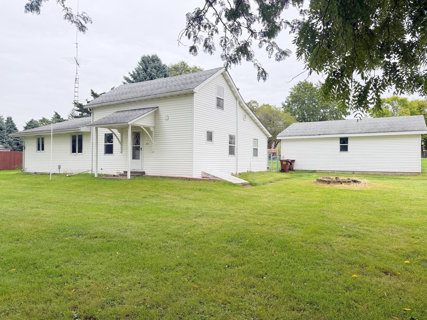 217 S Walnut Street Property Photo 1