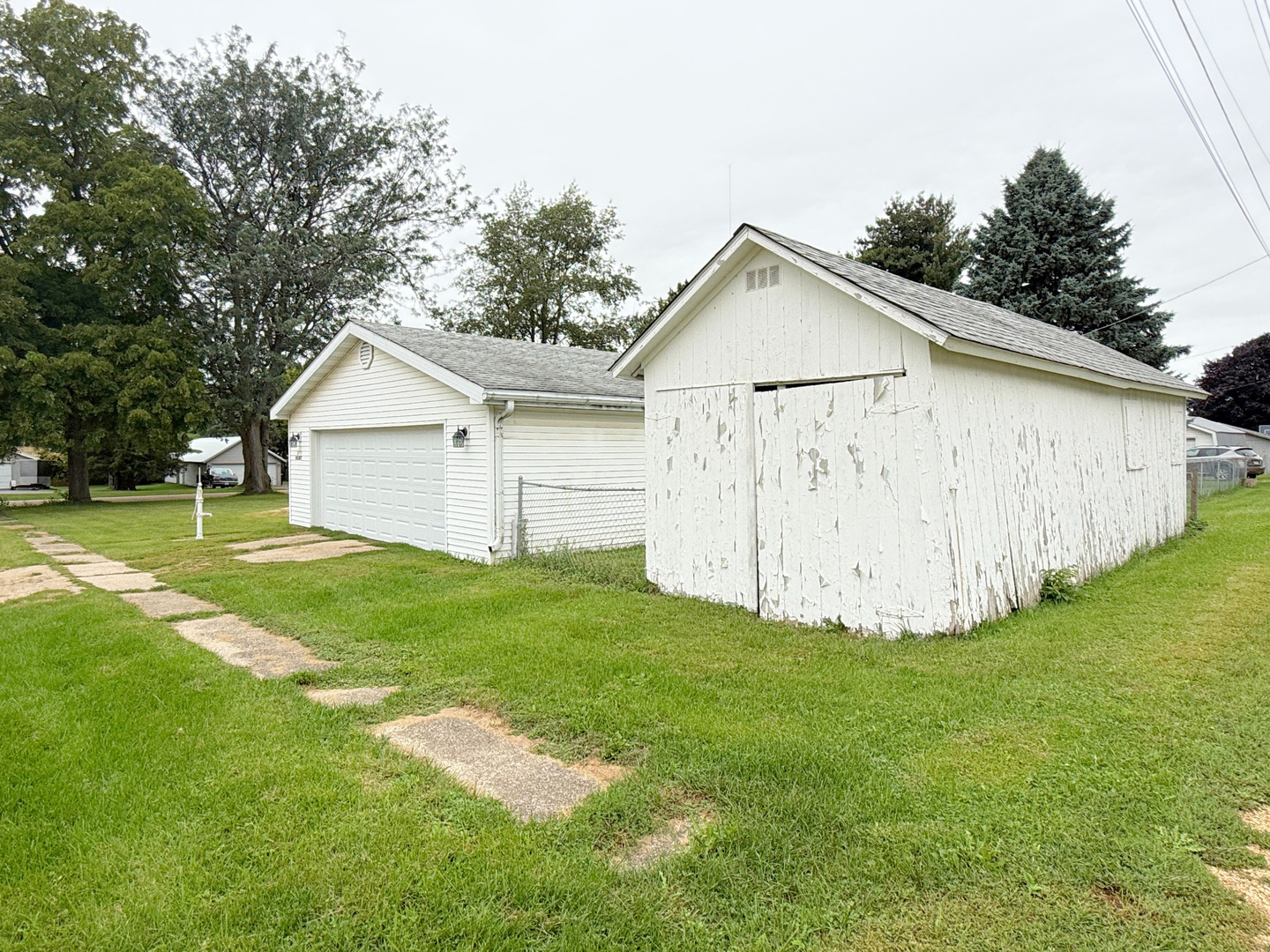 217 S Walnut Street Property Photo 2