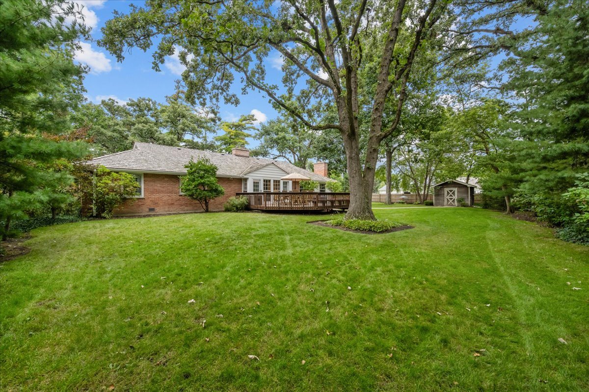 975 Inverlieth Terrace Property Photo 24