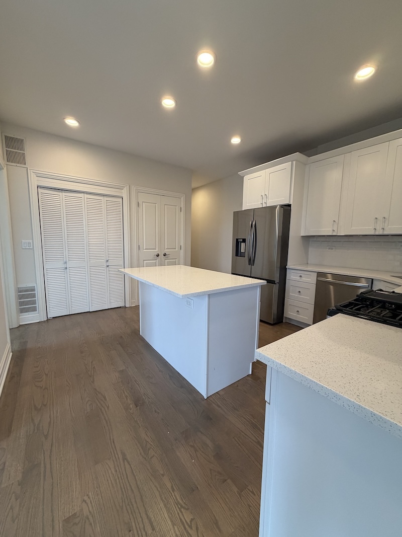 1701 W Chicago Avenue 3 Property Photo 10