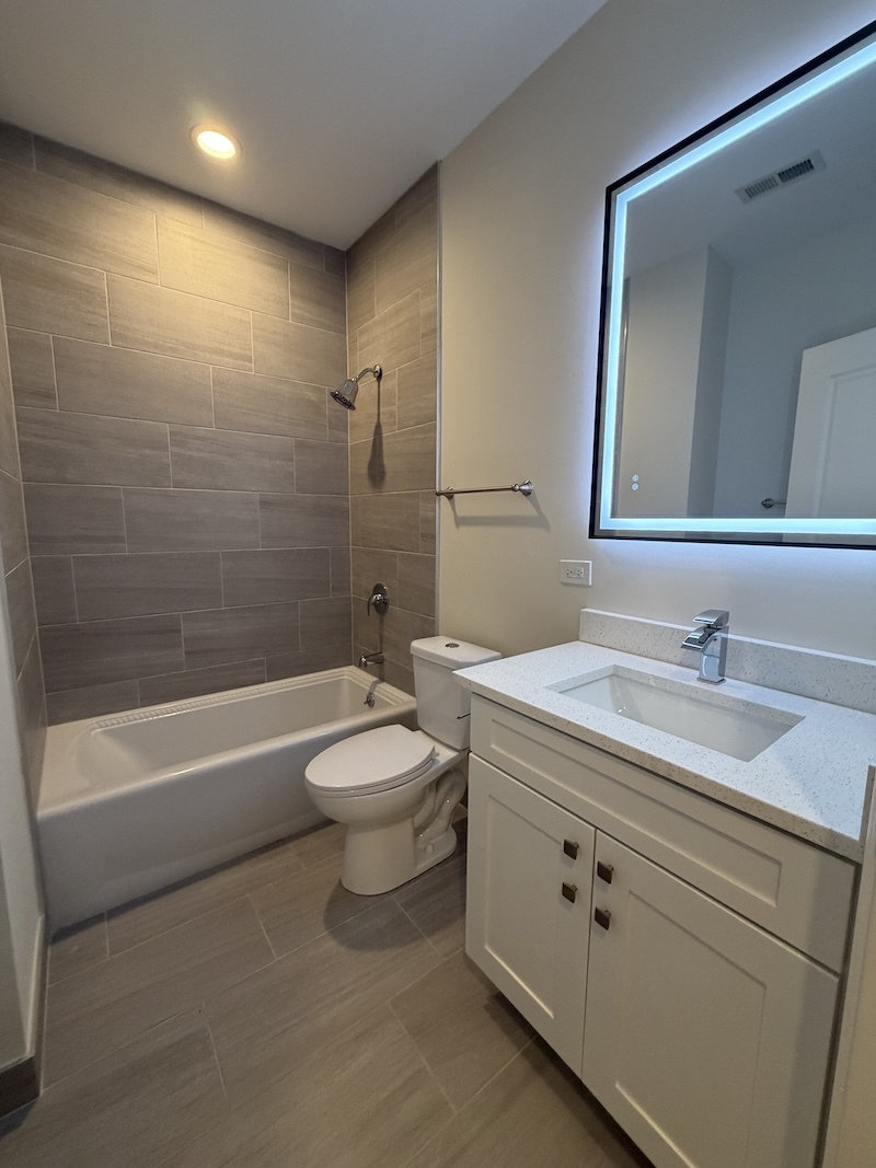 1701 W Chicago Avenue 3 Property Photo 13