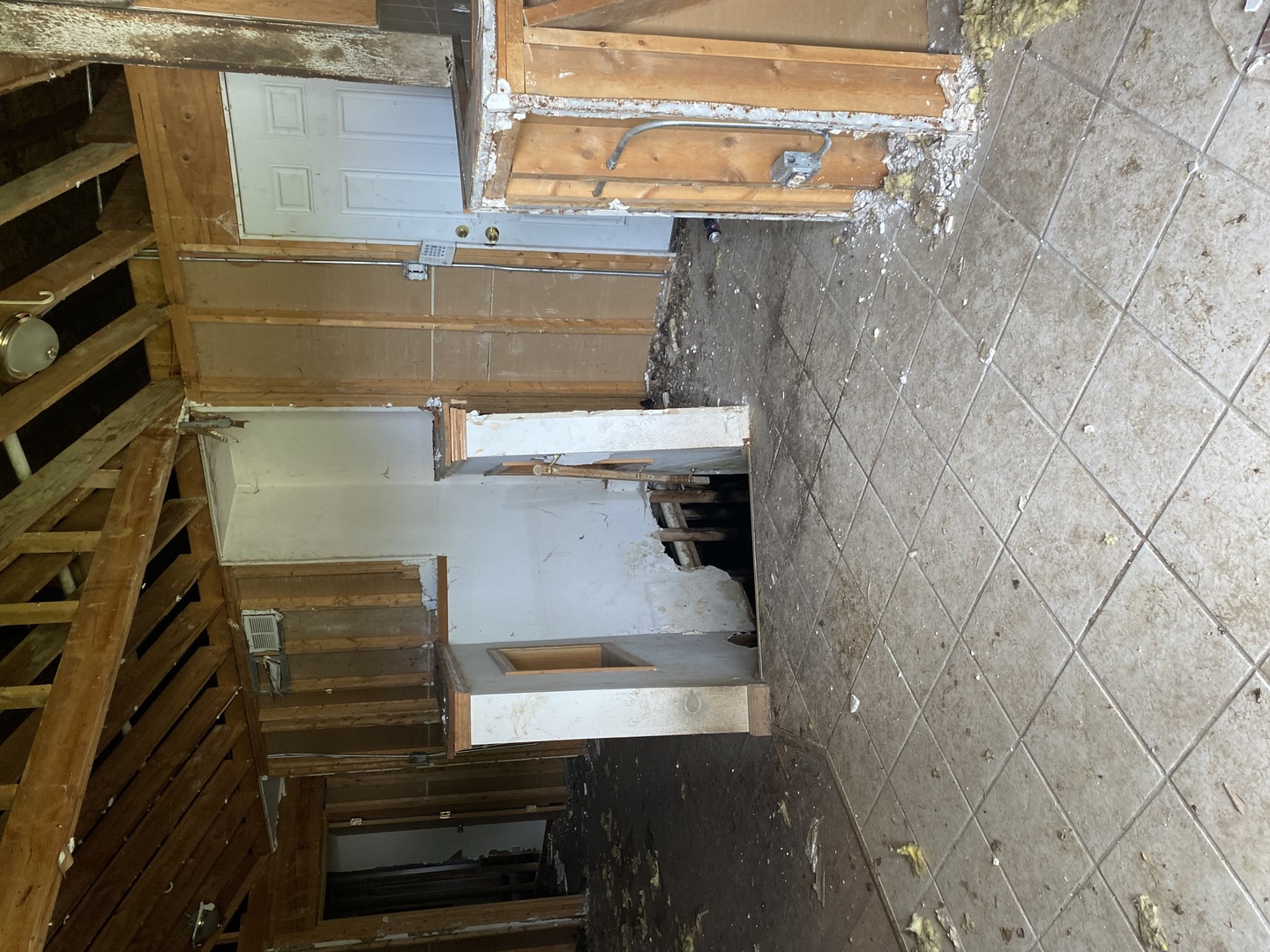 16051 Gauger Avenue Property Photo 7