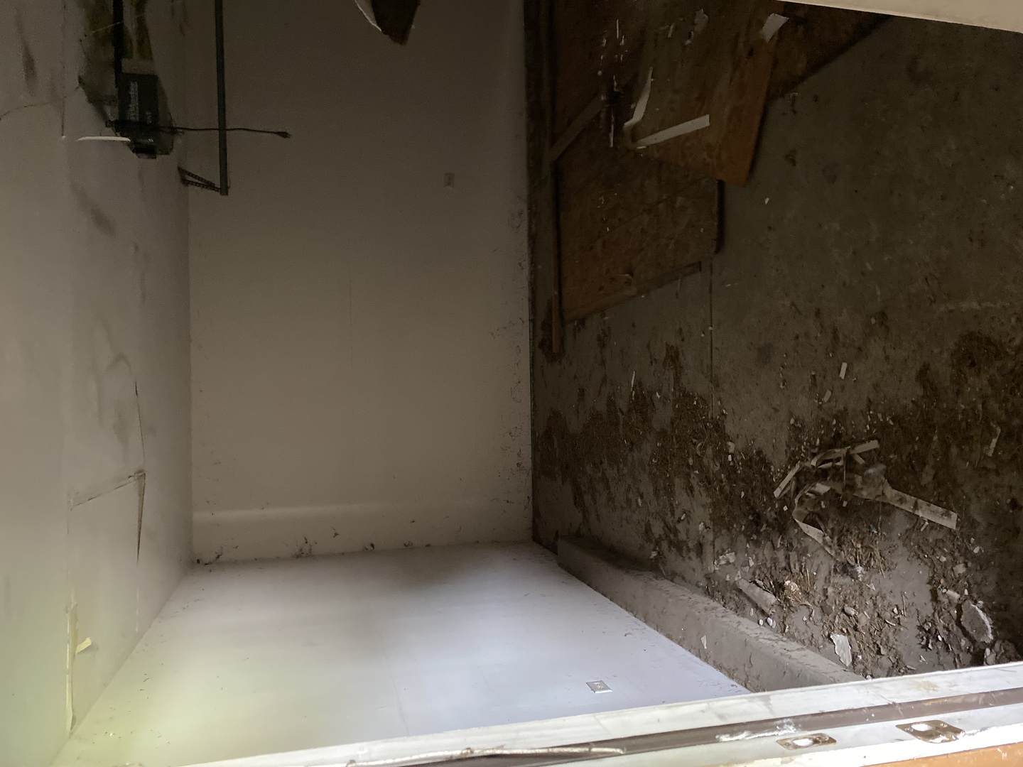 16051 Gauger Avenue Property Photo 15