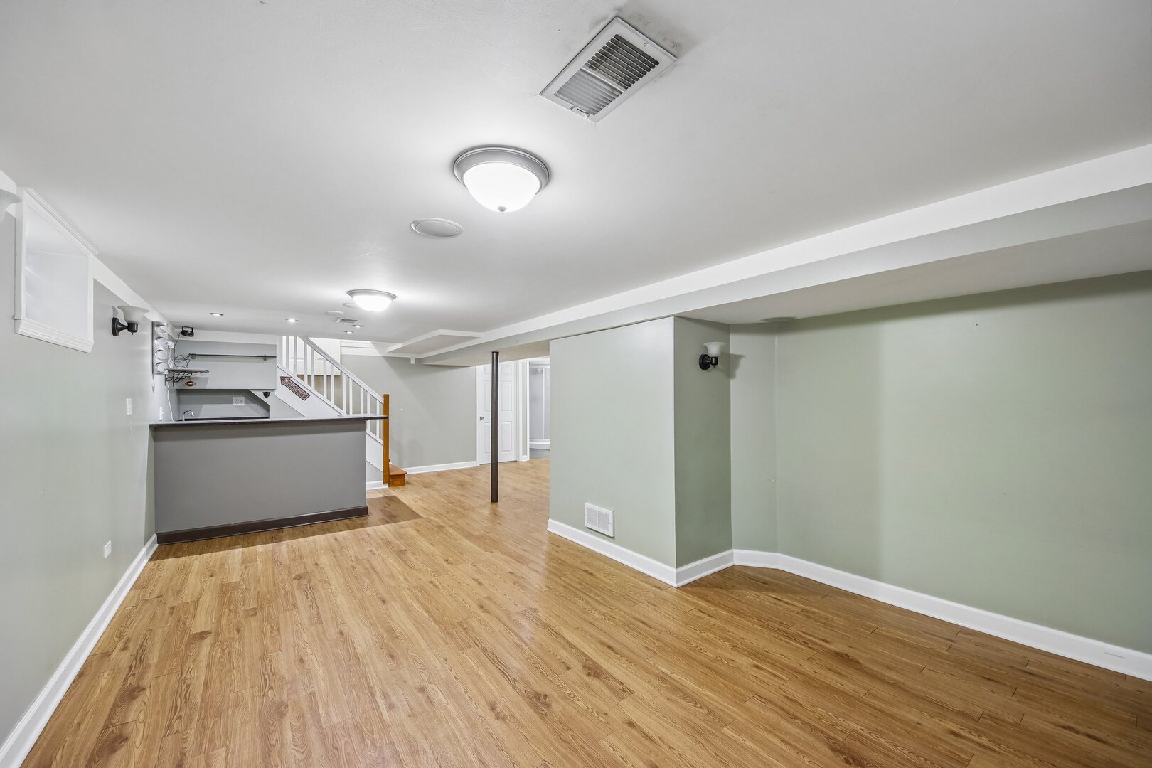 2556 Wood Street Property Photo 19