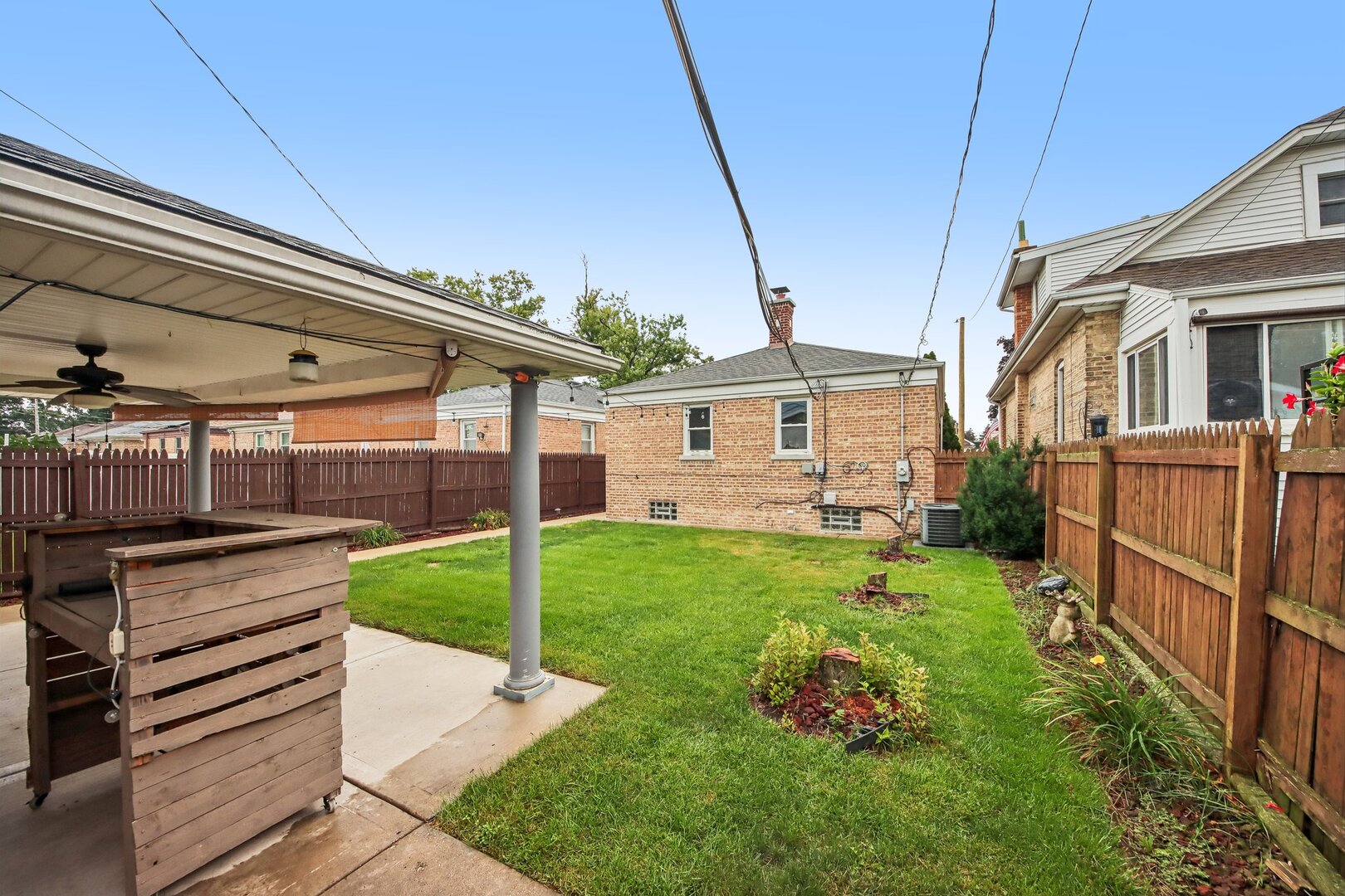 2556 Wood Street Property Photo 25