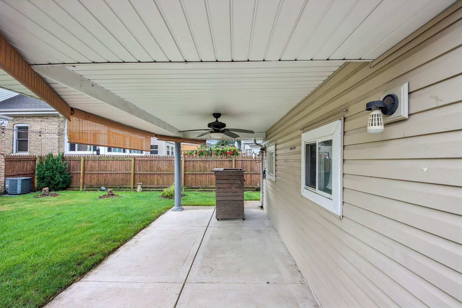 2556 Wood Street Property Photo 26