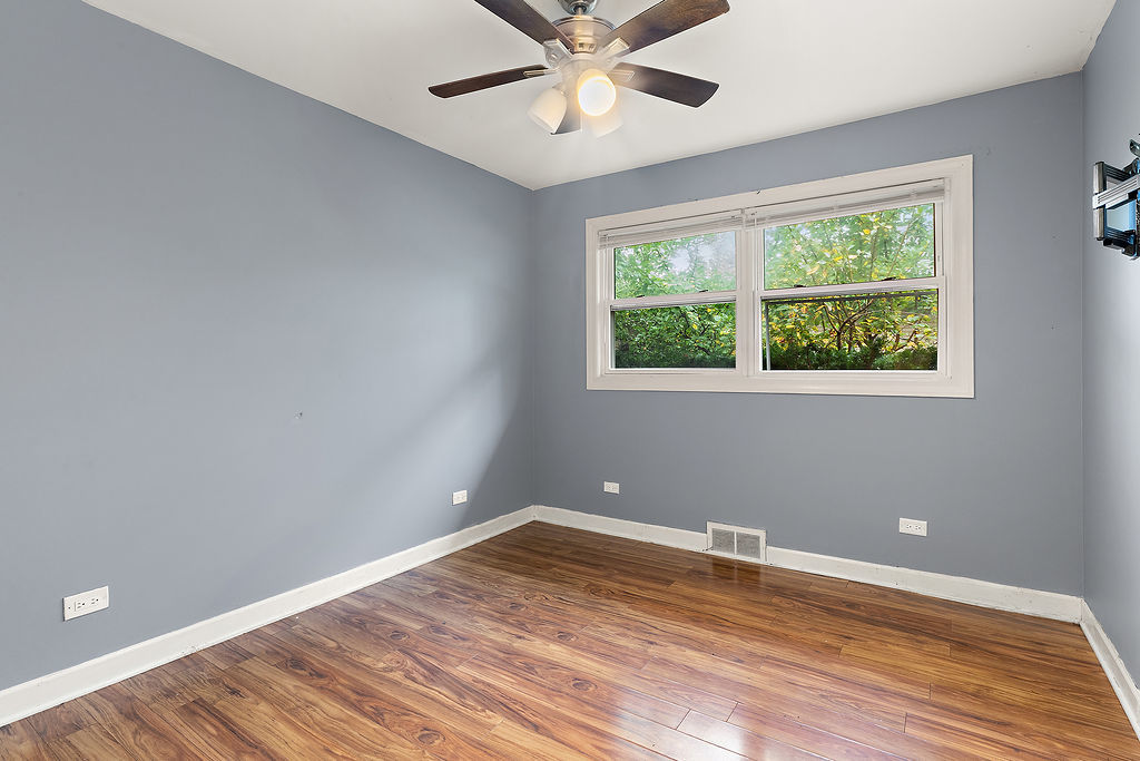 6756 N Keating Avenue Property Photo 7