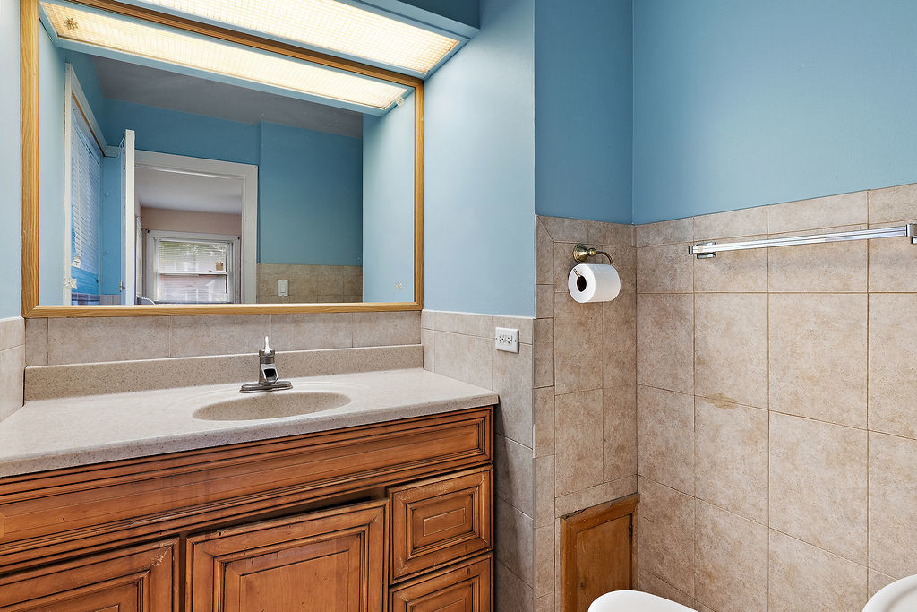 6756 N Keating Avenue Property Photo 10