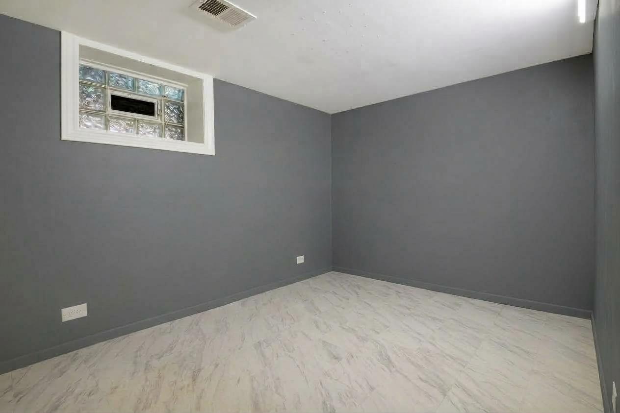 6756 N Keating Avenue Property Photo 16