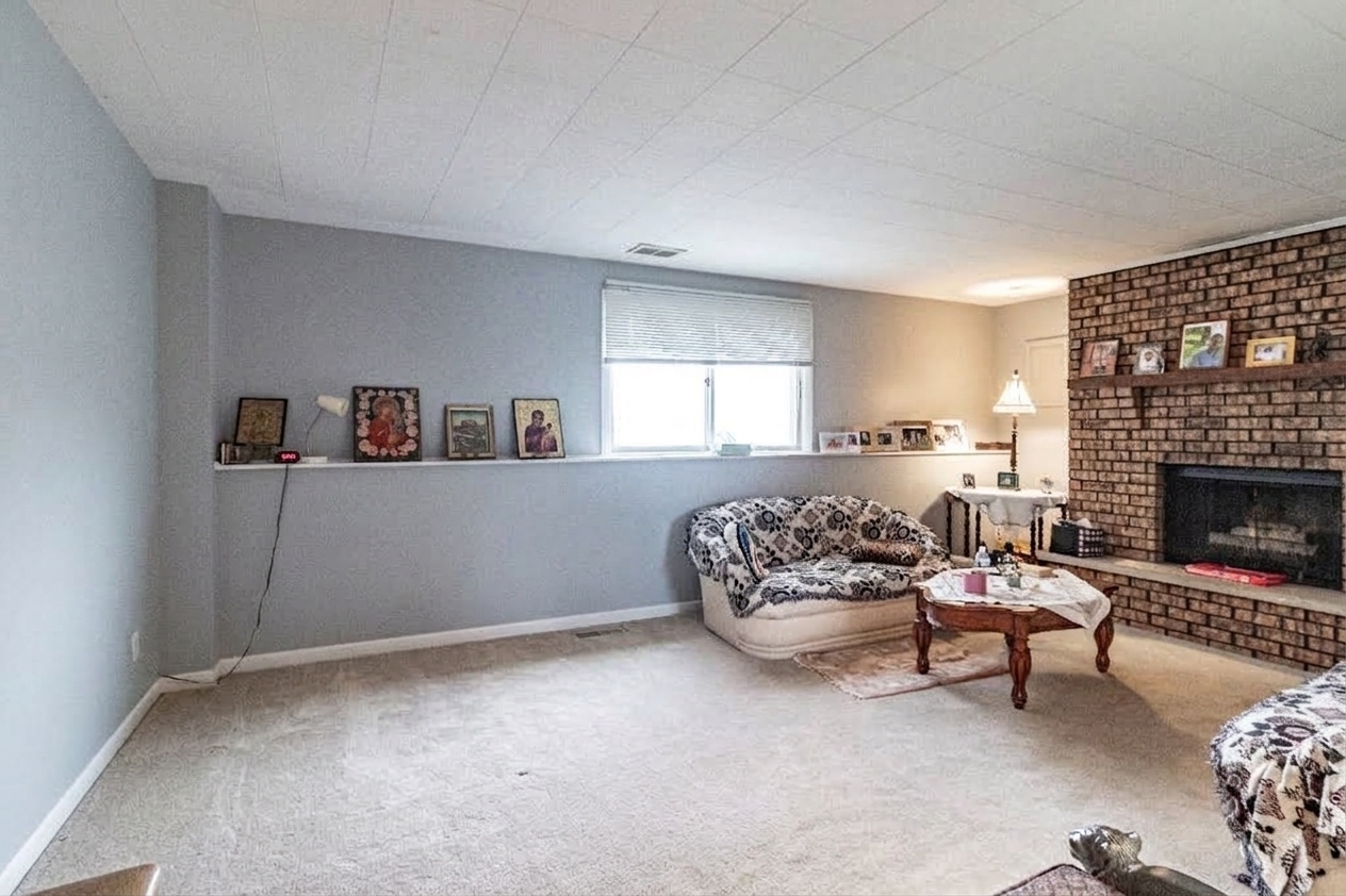 740 Bryn Mawr Avenue Property Photo 12
