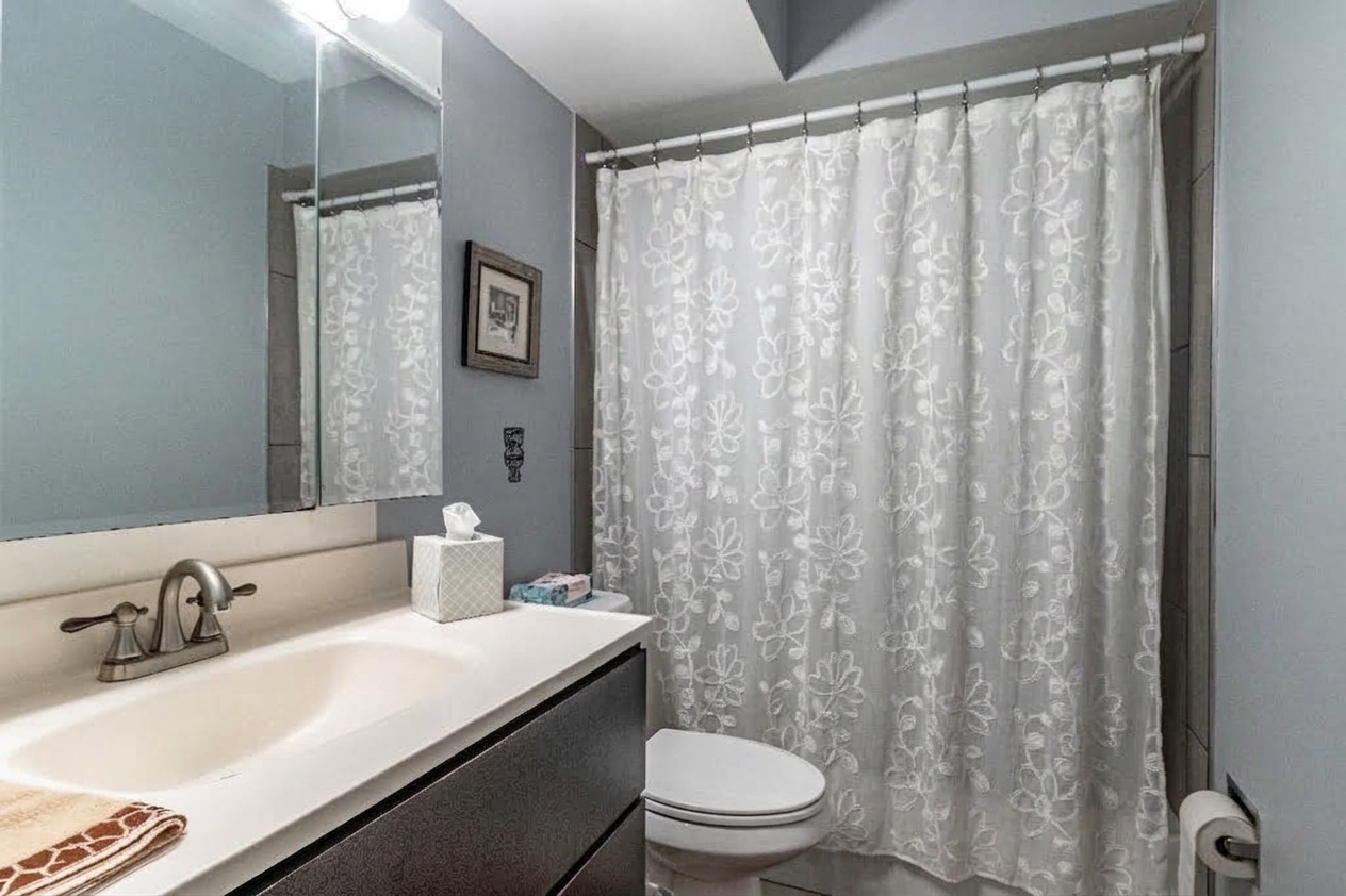 740 Bryn Mawr Avenue Property Photo 18