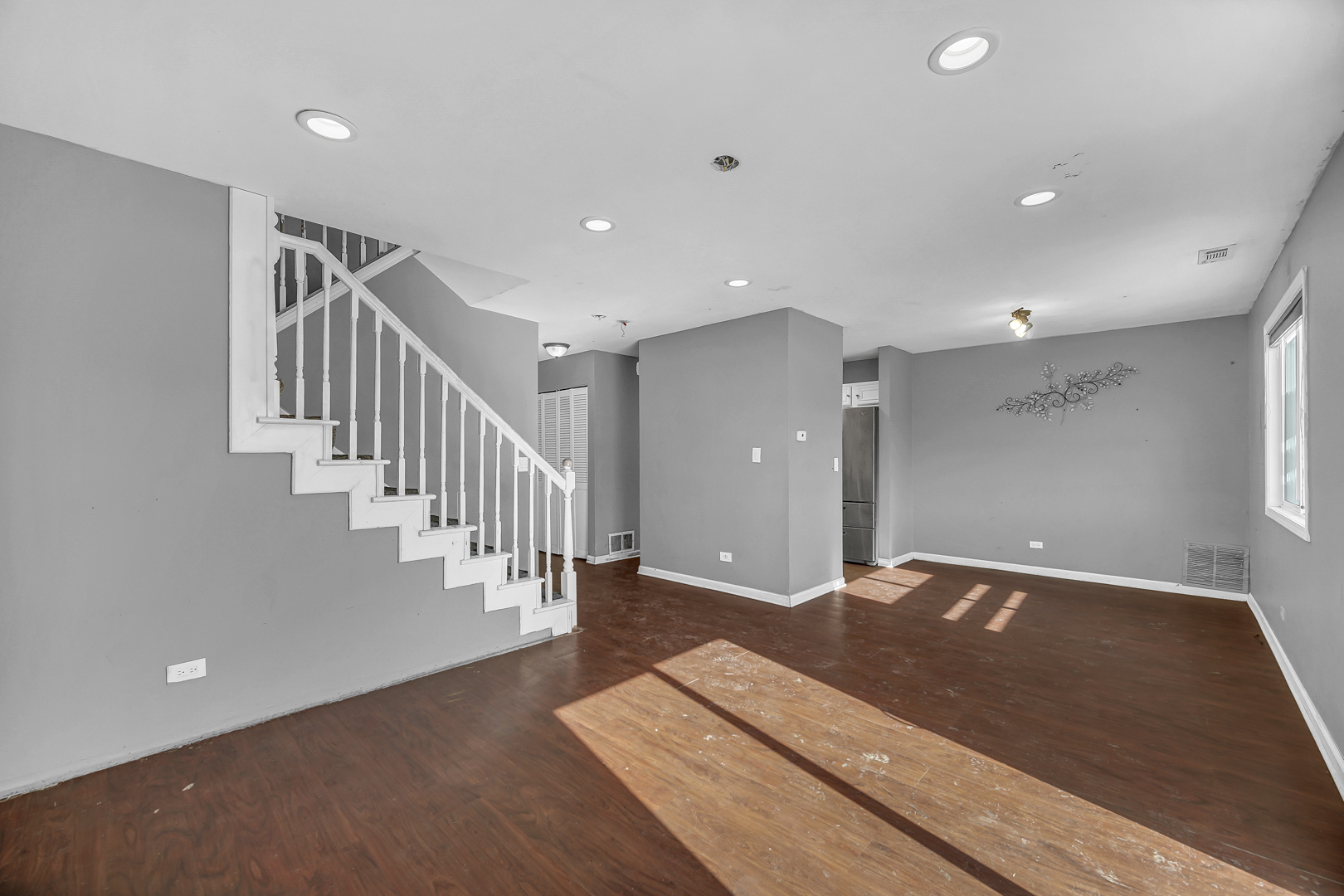 454 Esselen Court Property Photo 4