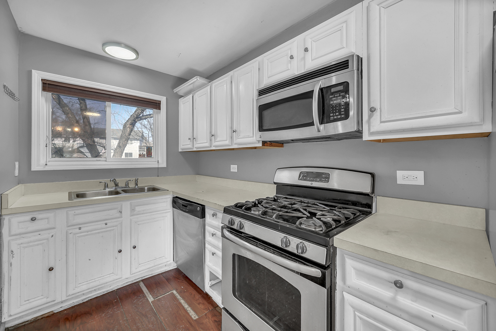 454 Esselen Court Property Photo 8