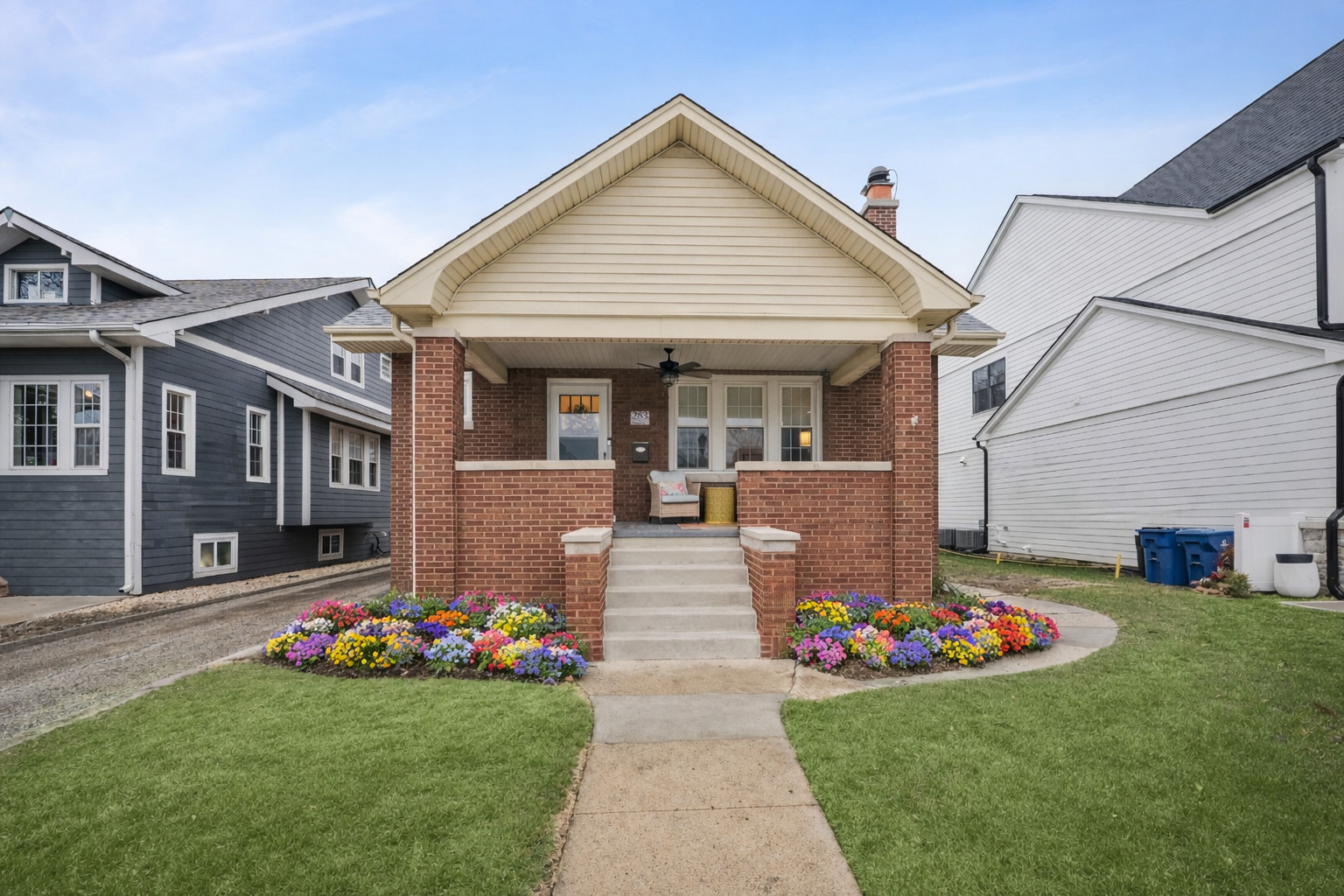 283 N Michigan Avenue Property Photo 1
