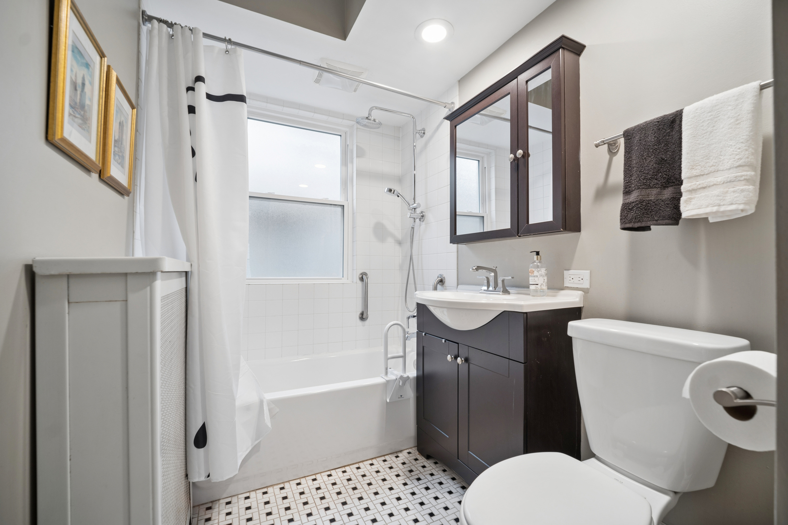 283 N Michigan Avenue Property Photo 12