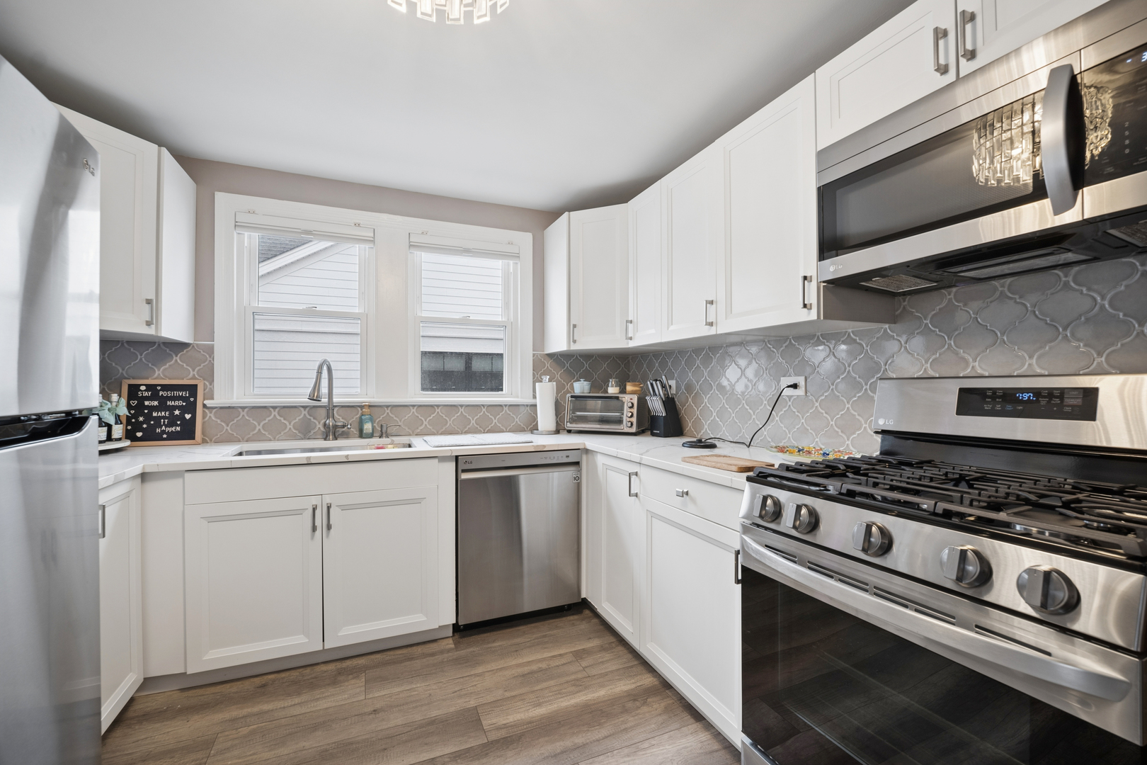 283 N Michigan Avenue Property Photo 19
