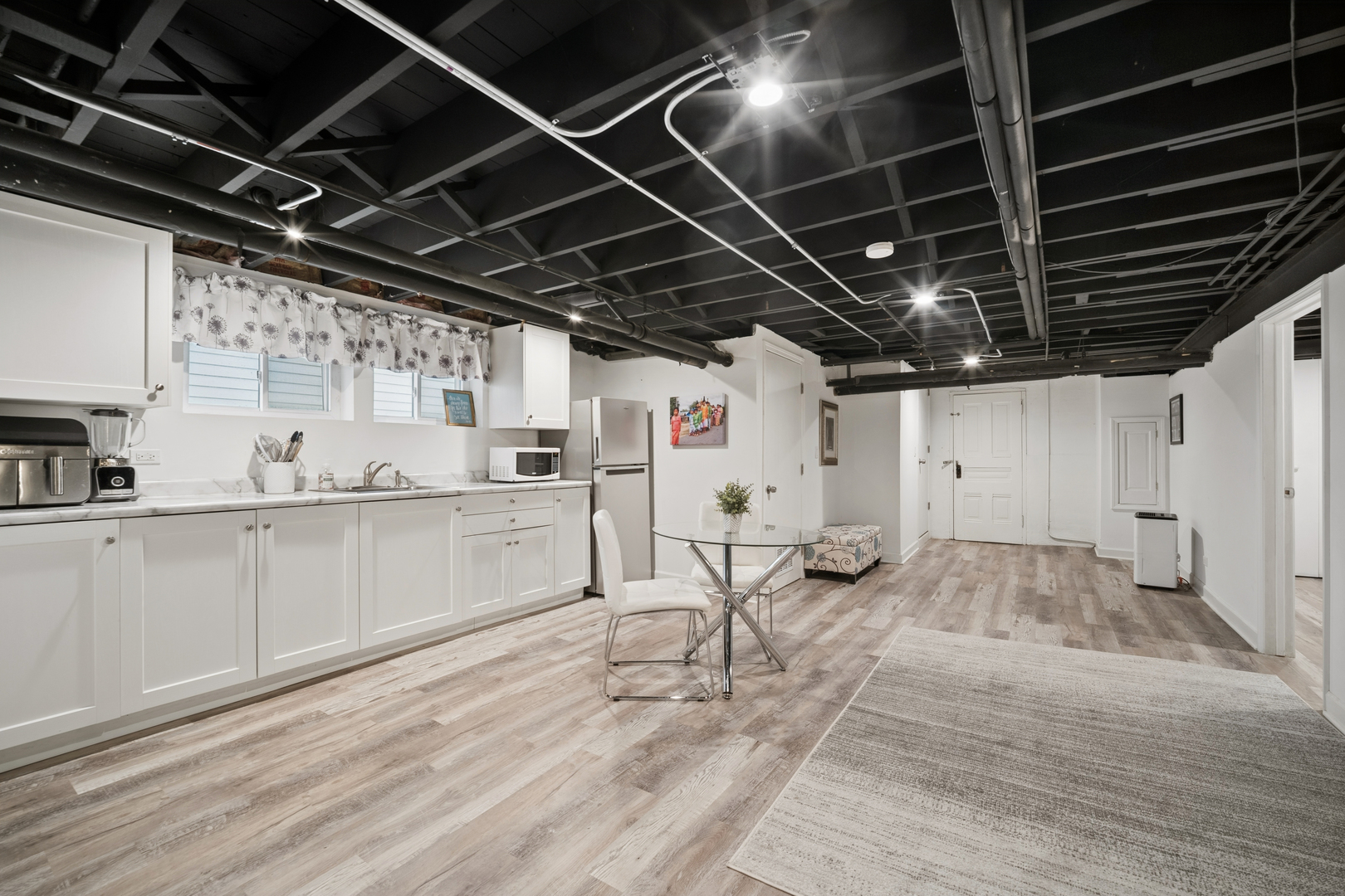 283 N Michigan Avenue Property Photo 21