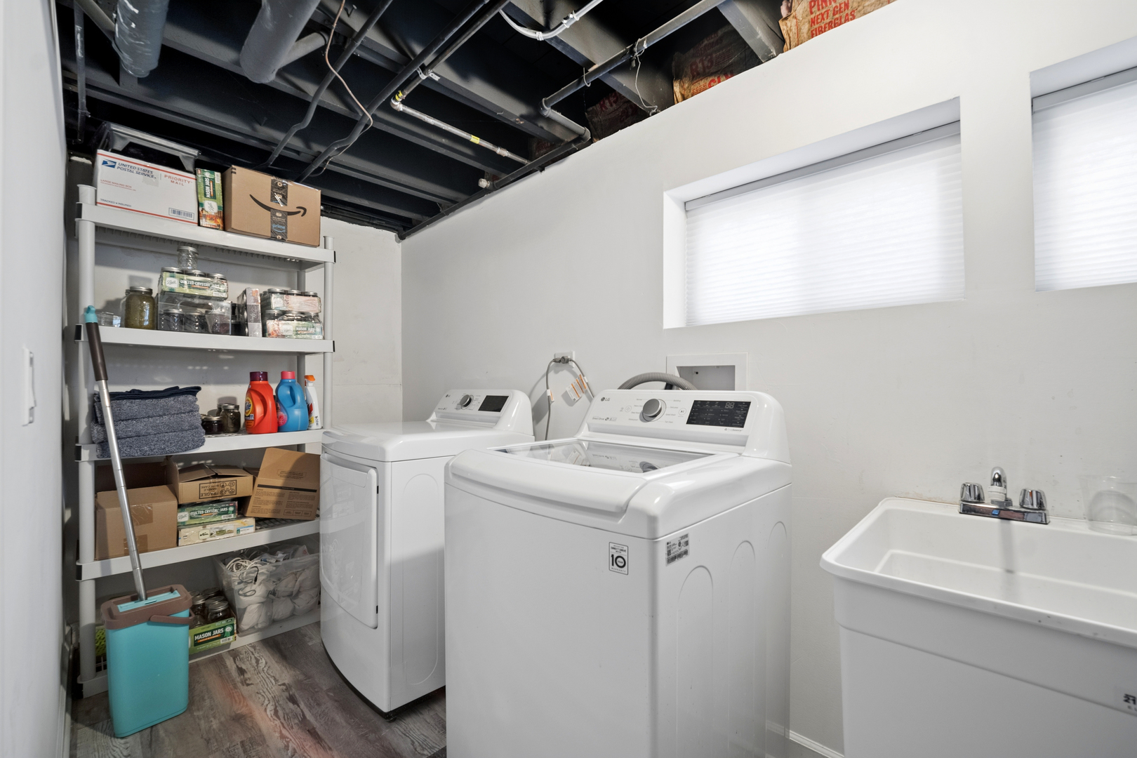 283 N Michigan Avenue Property Photo 27