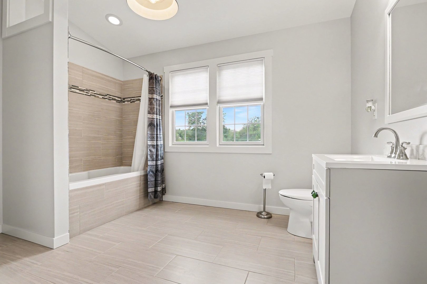 5615 Hidden Pond Lane Property Photo 14