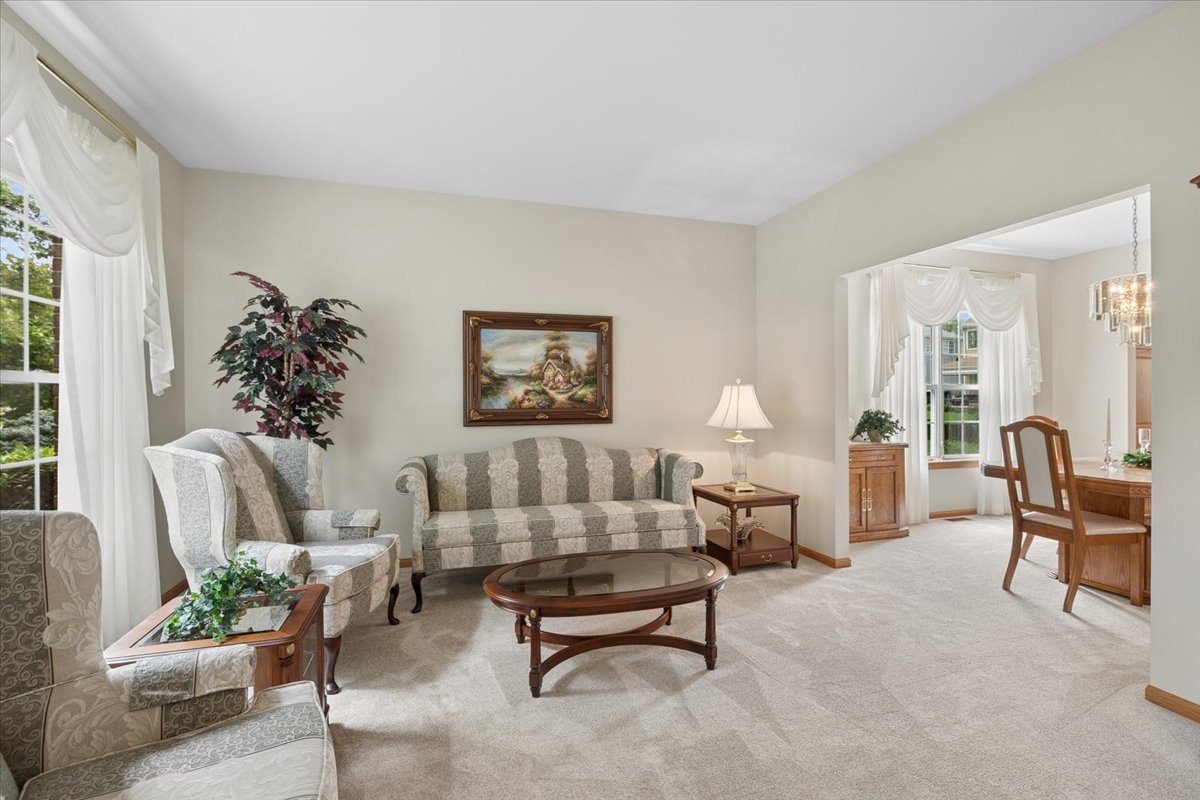 20 Bridlepath Drive Property Photo 4